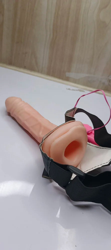 Realistic Silicone Wearable Vibrator with Remote Control